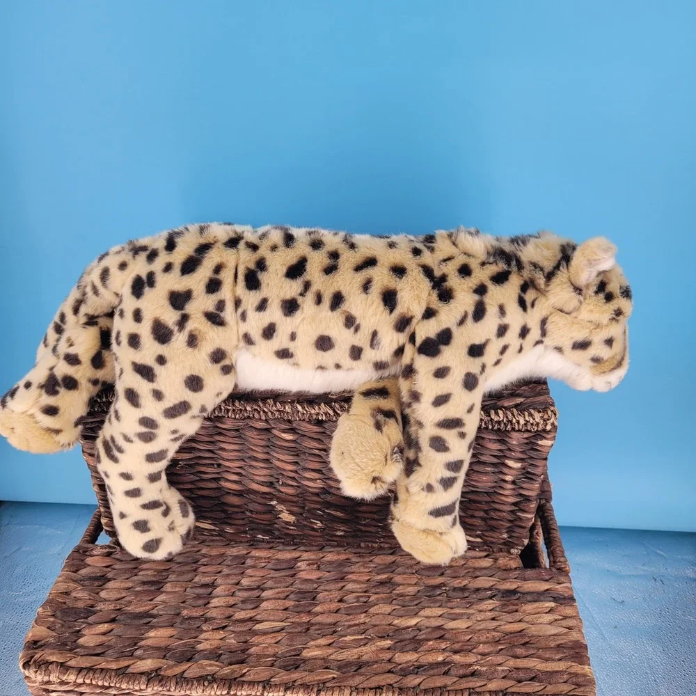 FAO Schwarz Cheetah Leopard Cat Plush Realistic 25